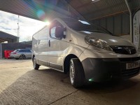 VAUXHALL VIVARO