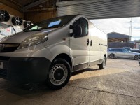 VAUXHALL VIVARO