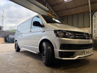 VOLKSWAGEN TRANSPORTER