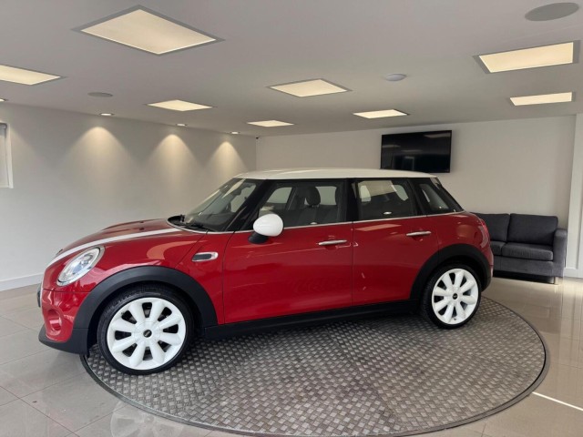 MINI HATCH