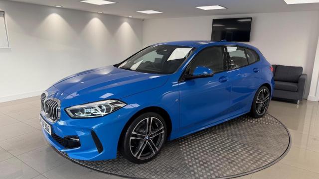 BMW 1 SERIES