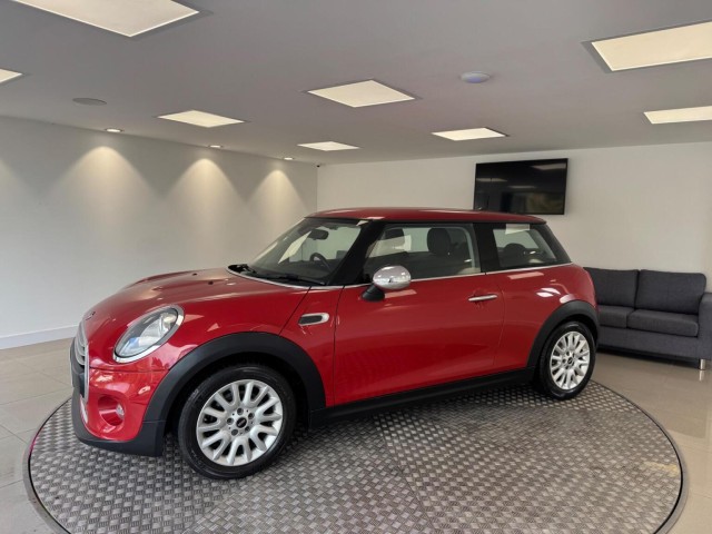 MINI HATCH