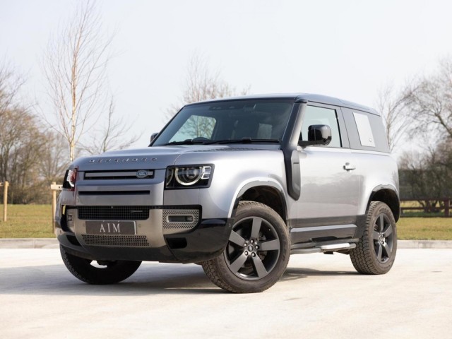 LAND ROVER DEFENDER 90