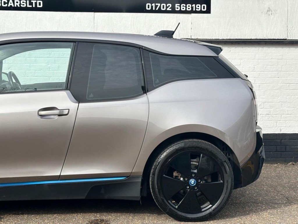 BMW I3