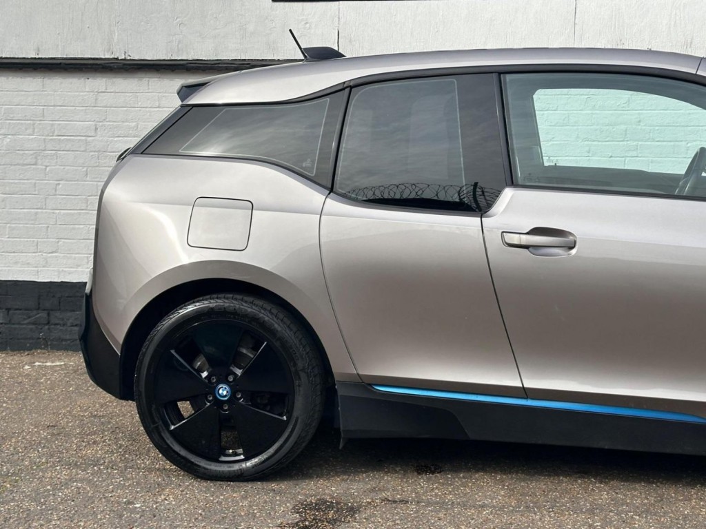 BMW I3