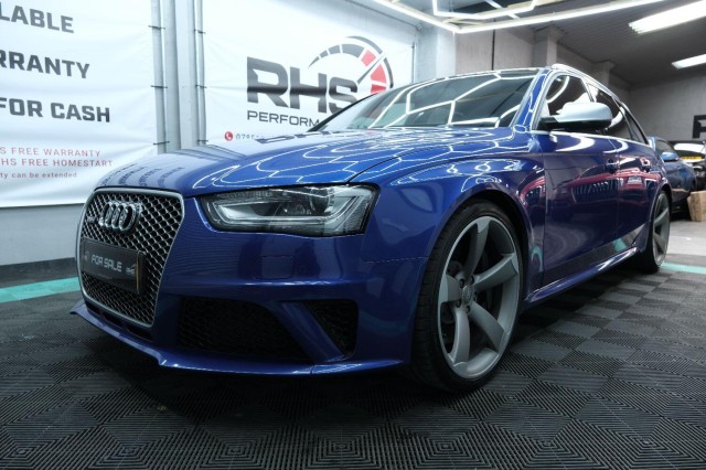 AUDI RS4