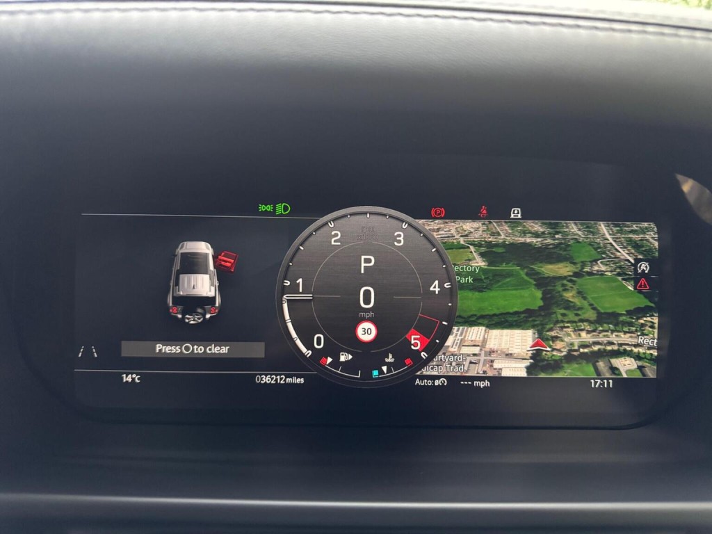 LAND ROVER DEFENDER 110