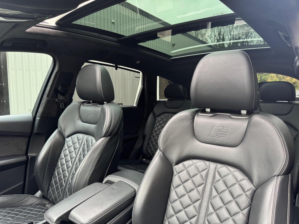 AUDI SQ7
