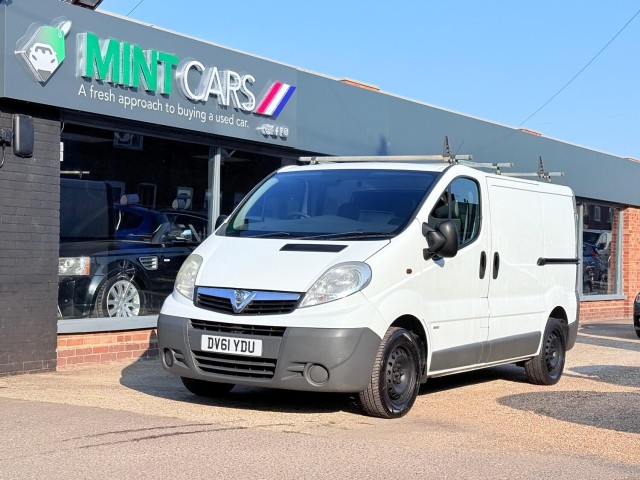 VAUXHALL VIVARO