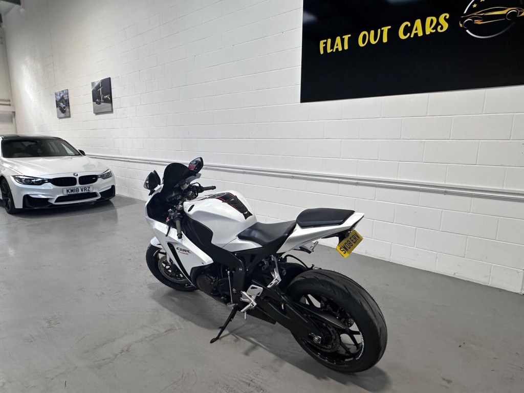 HONDA CBR1000RR Fireblade