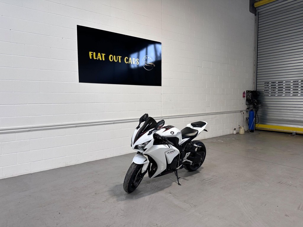 HONDA CBR1000RR Fireblade