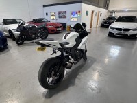 HONDA CBR1000RR Fireblade