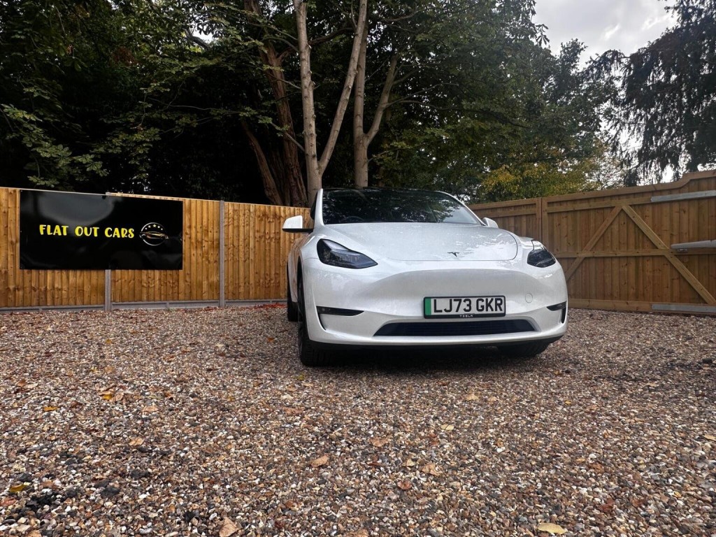 TESLA MODEL Y