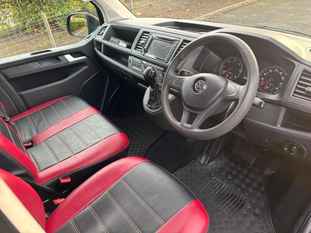 VOLKSWAGEN TRANSPORTER SHUTTLE