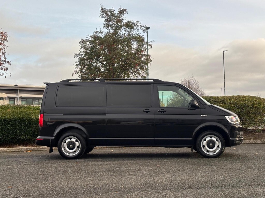 VOLKSWAGEN TRANSPORTER SHUTTLE