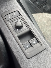 VOLKSWAGEN TRANSPORTER SHUTTLE