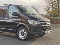 VOLKSWAGEN TRANSPORTER SHUTTLE