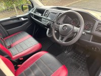 VOLKSWAGEN TRANSPORTER SHUTTLE