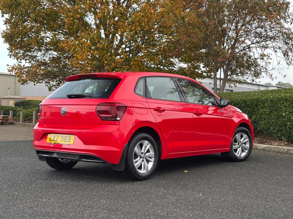 VOLKSWAGEN POLO