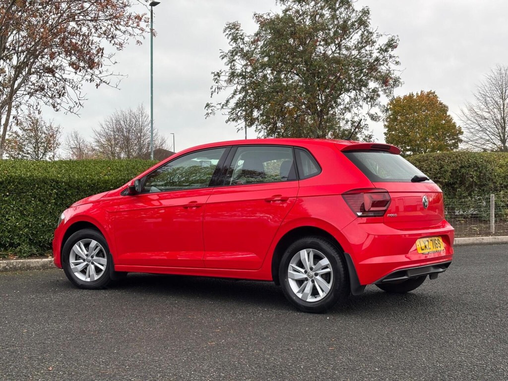 VOLKSWAGEN POLO