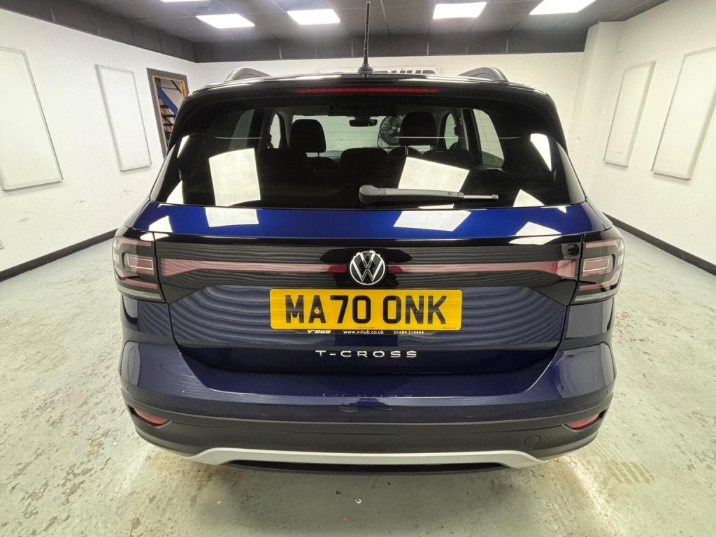 VOLKSWAGEN T-CROSS