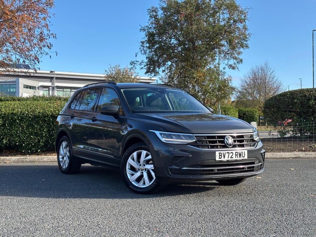 VOLKSWAGEN TIGUAN