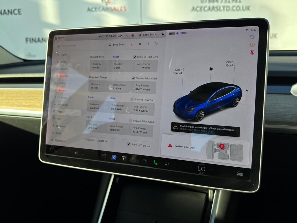 TESLA MODEL 3