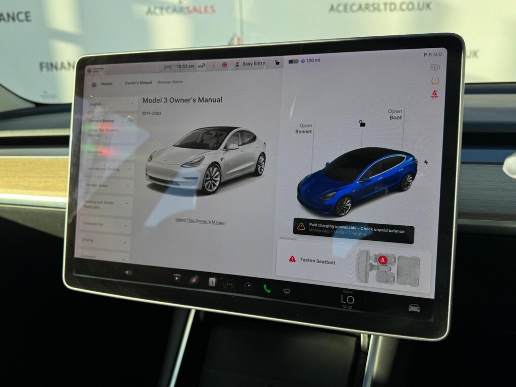 TESLA MODEL 3