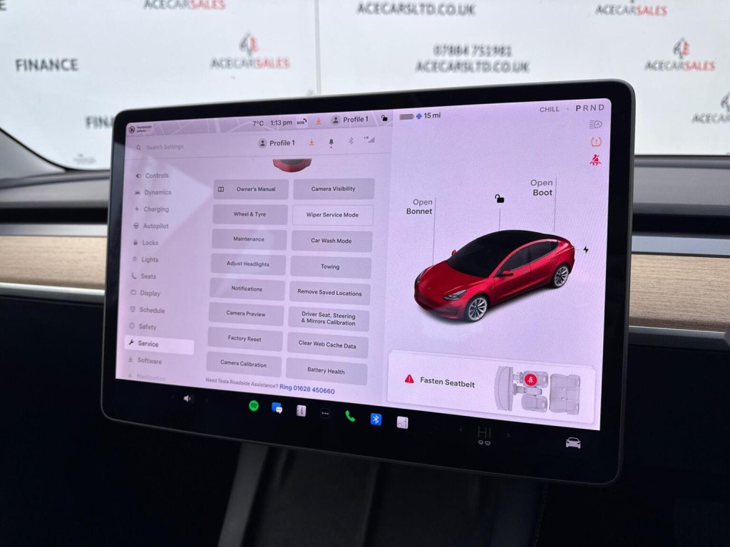 TESLA MODEL 3