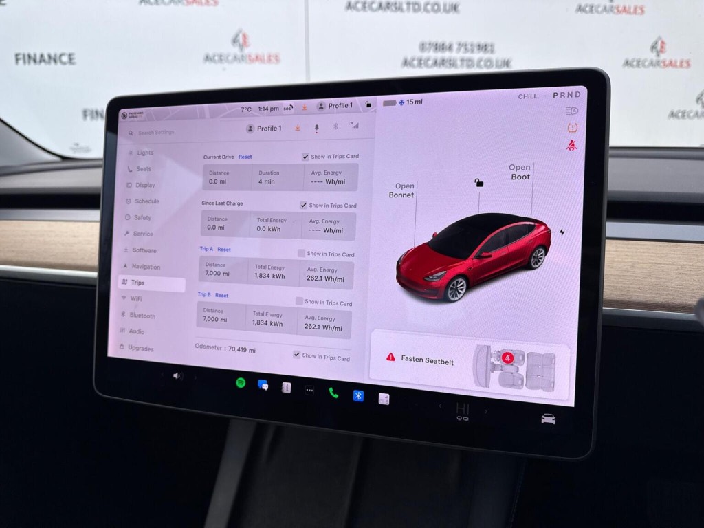 TESLA MODEL 3