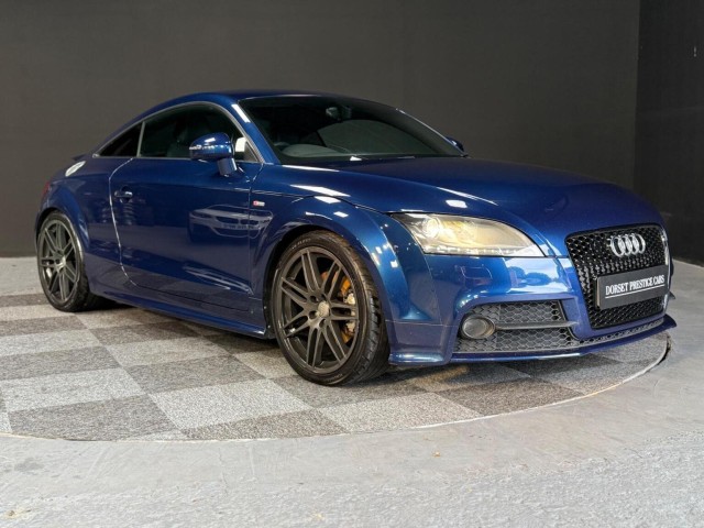 AUDI TT