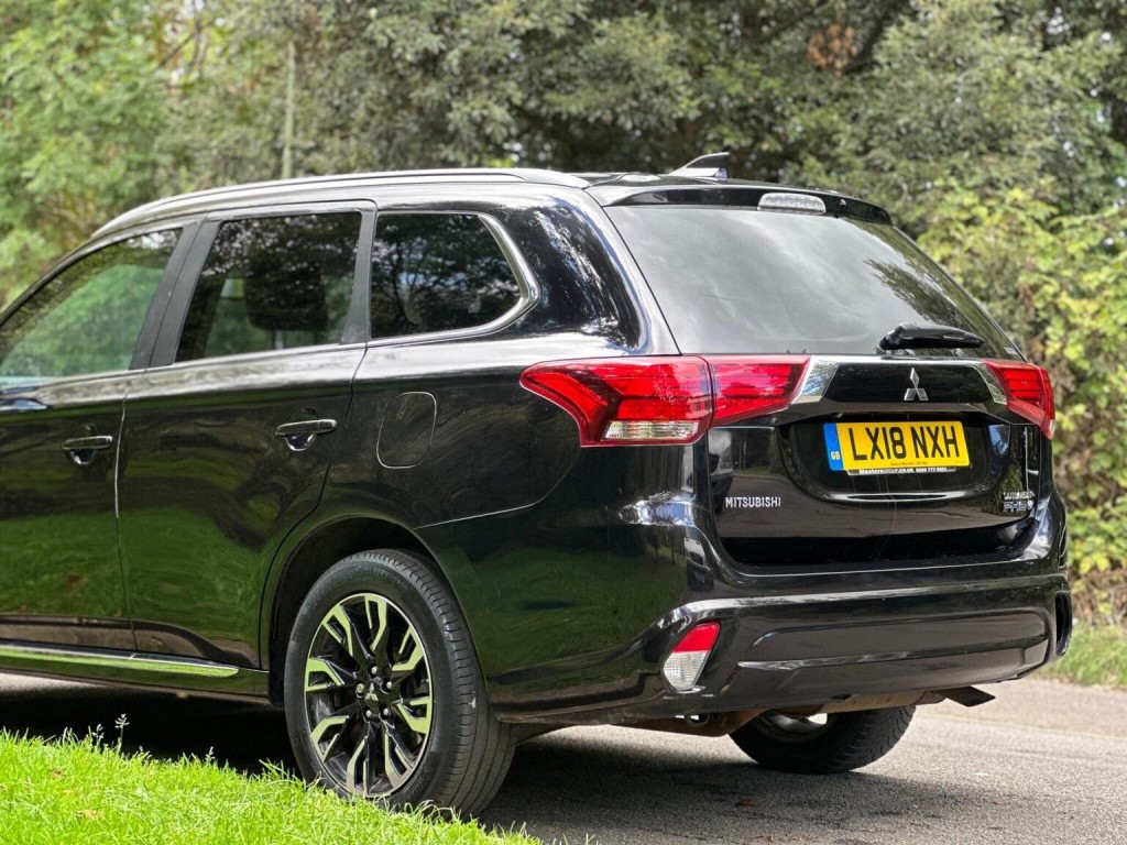 MITSUBISHI OUTLANDER