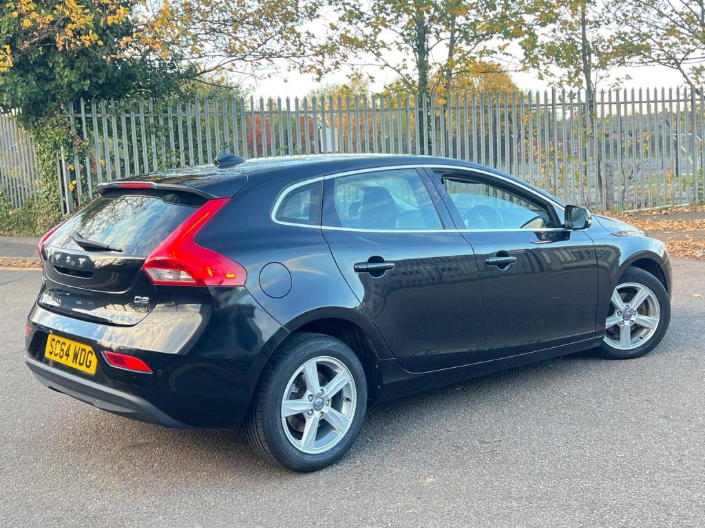VOLVO V40