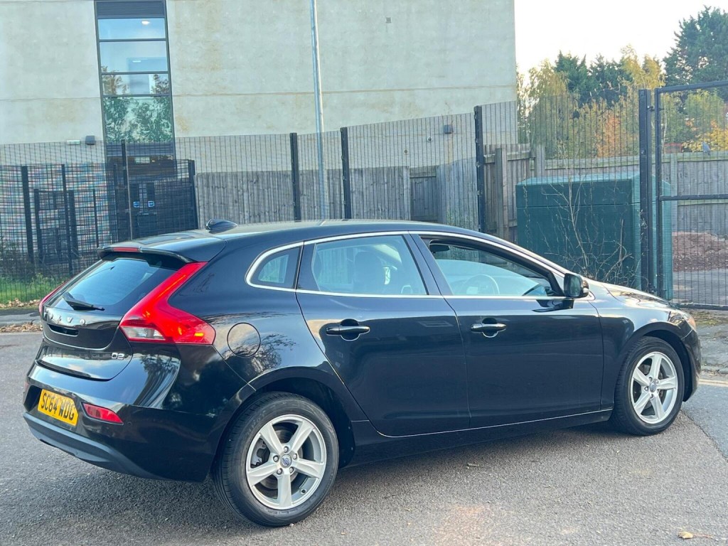 VOLVO V40