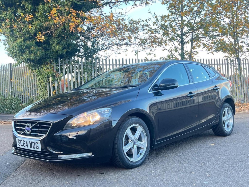 VOLVO V40