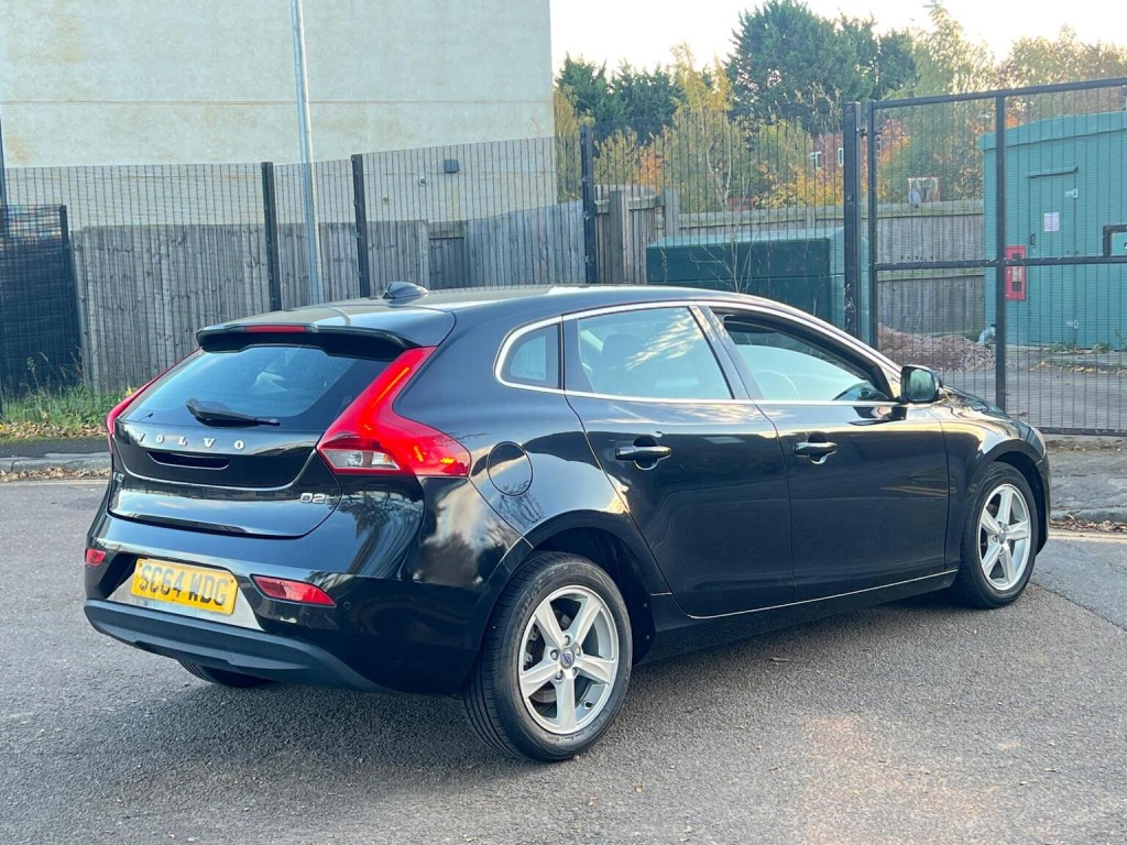 VOLVO V40