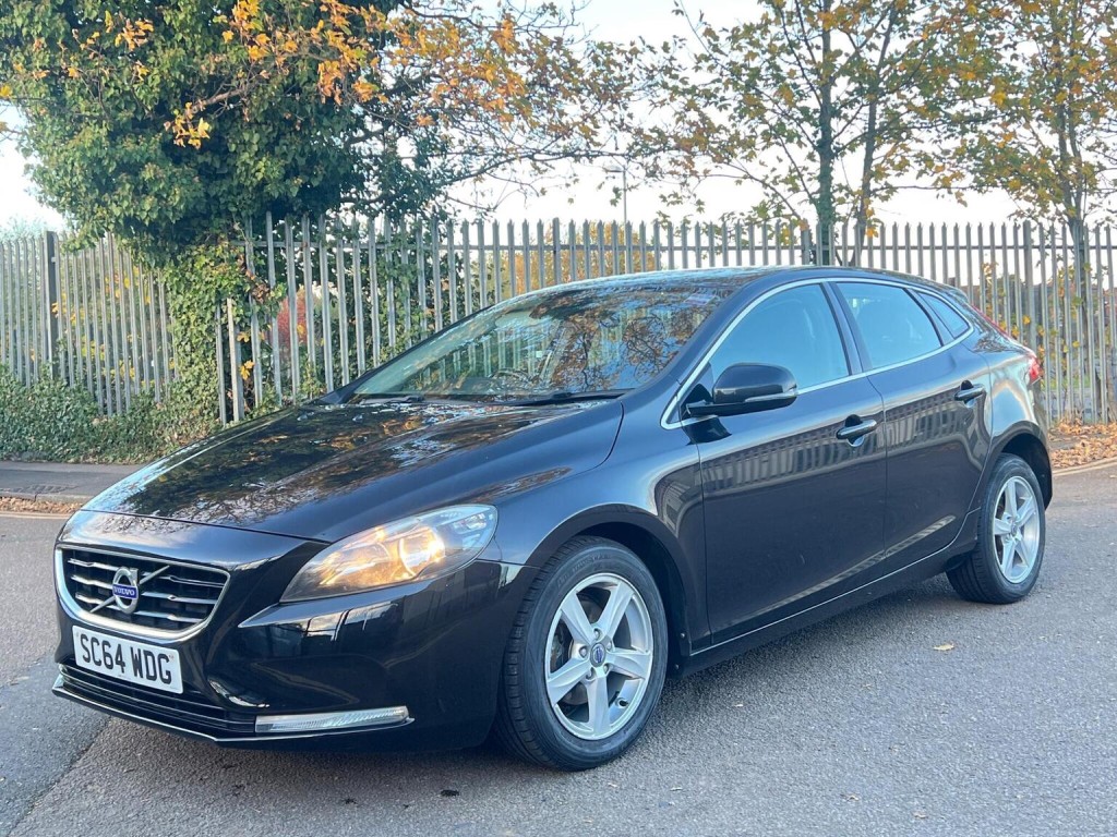 VOLVO V40