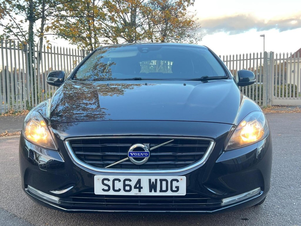 VOLVO V40