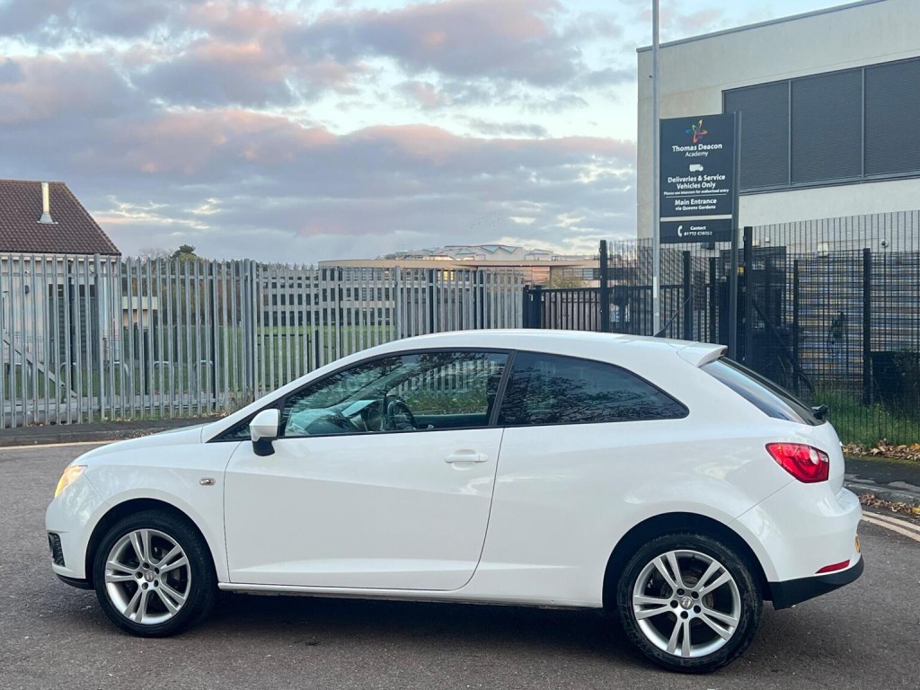 SEAT IBIZA