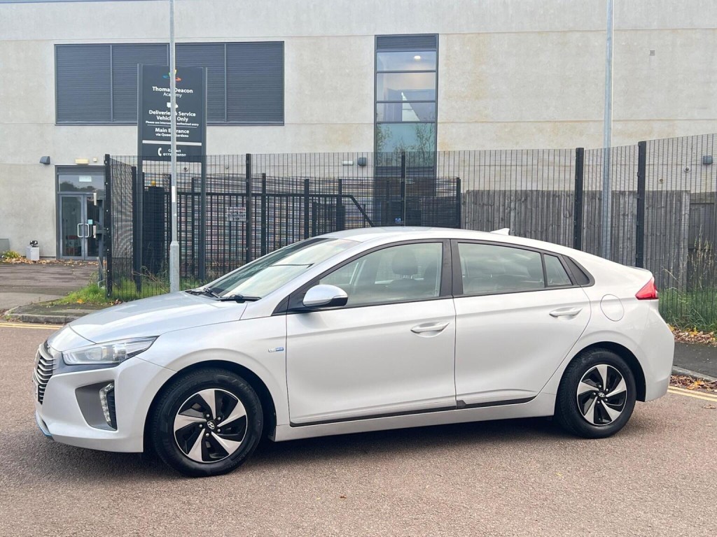 HYUNDAI IONIQ