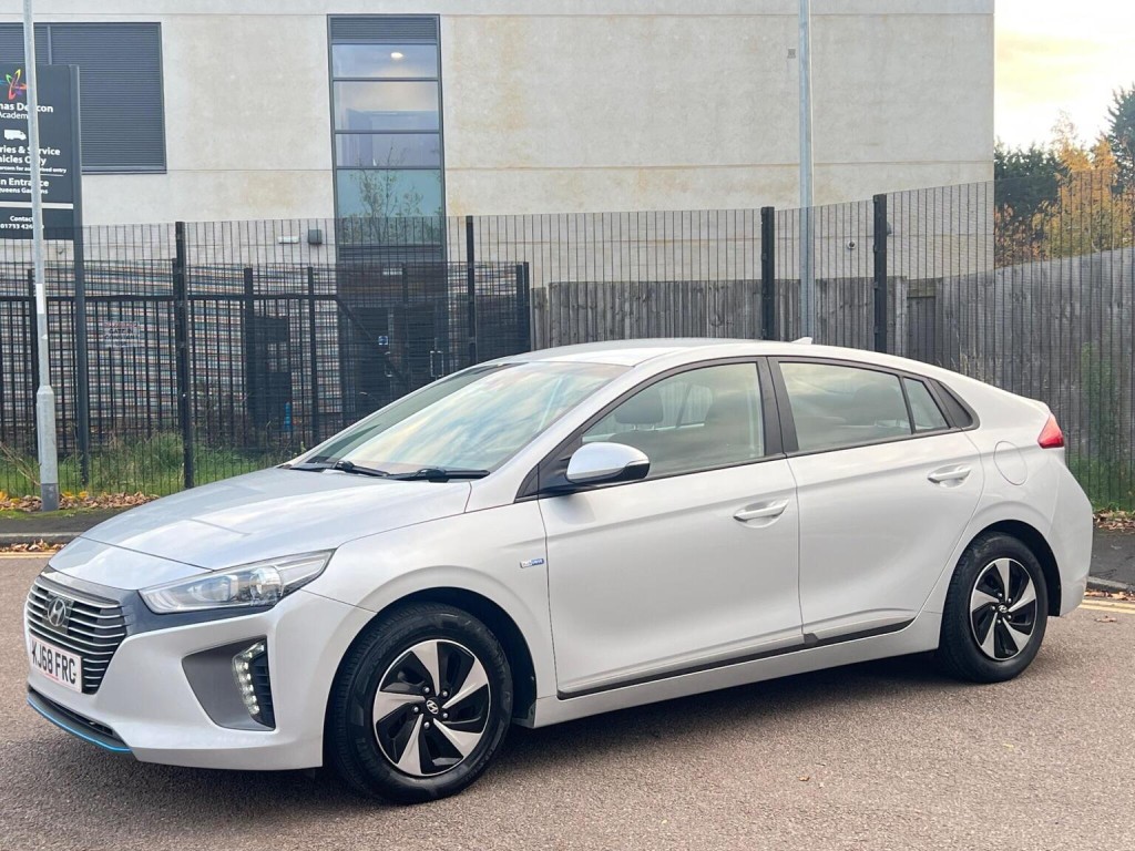 HYUNDAI IONIQ