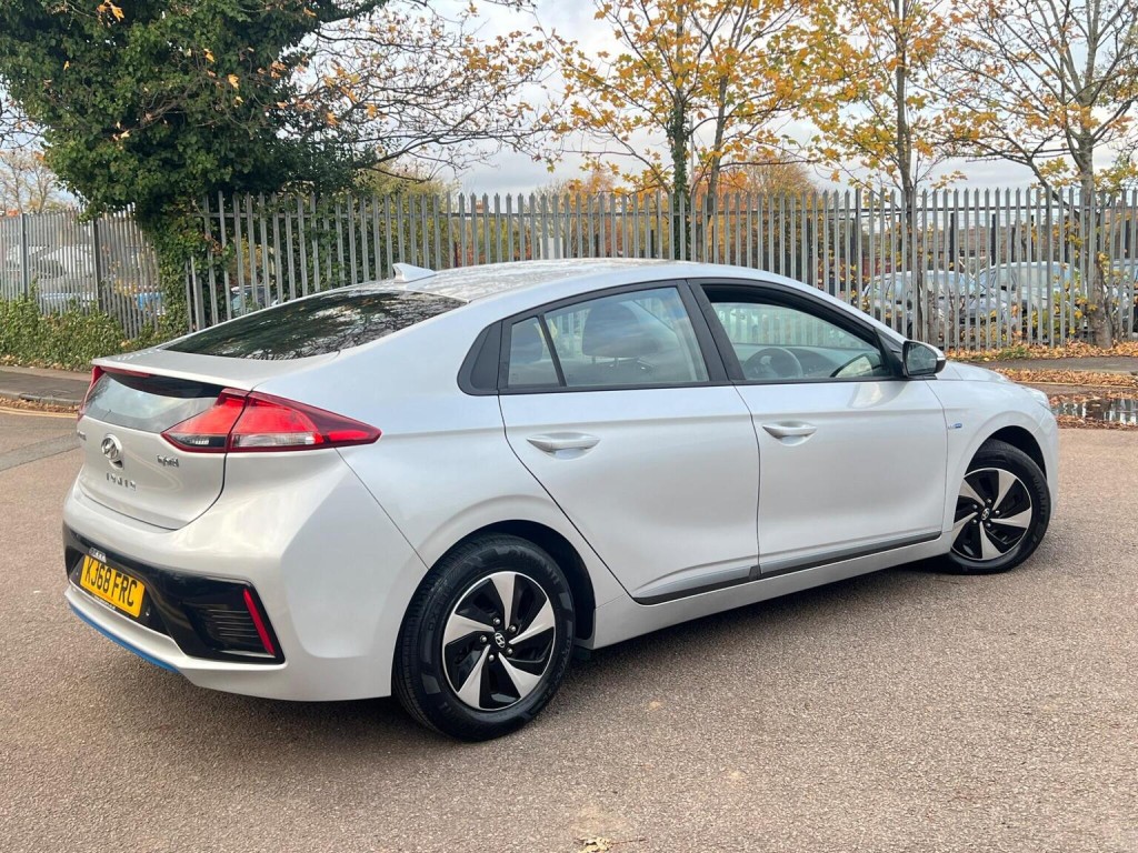 HYUNDAI IONIQ
