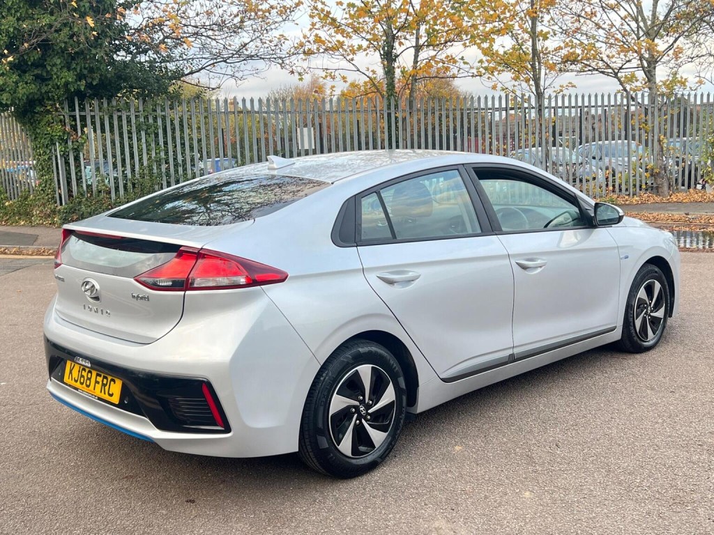 HYUNDAI IONIQ