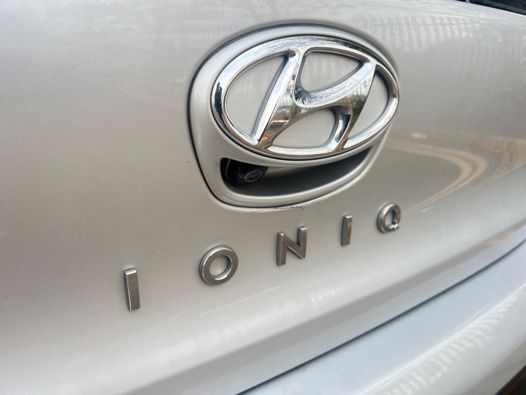 HYUNDAI IONIQ