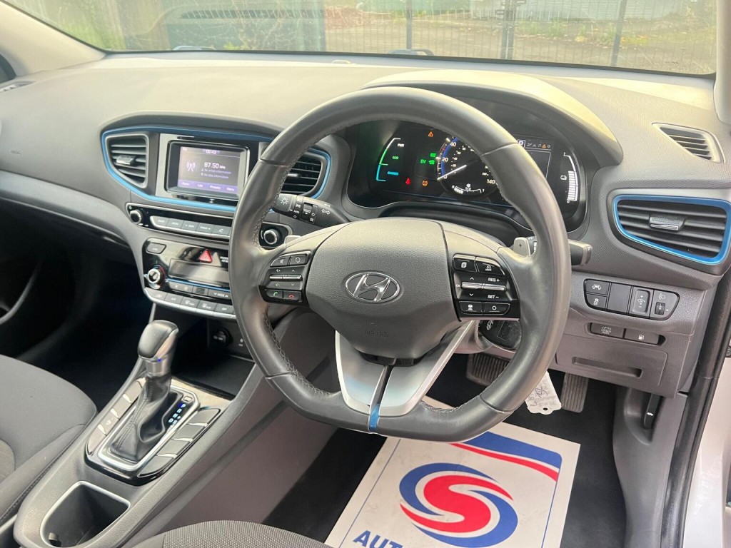 HYUNDAI IONIQ
