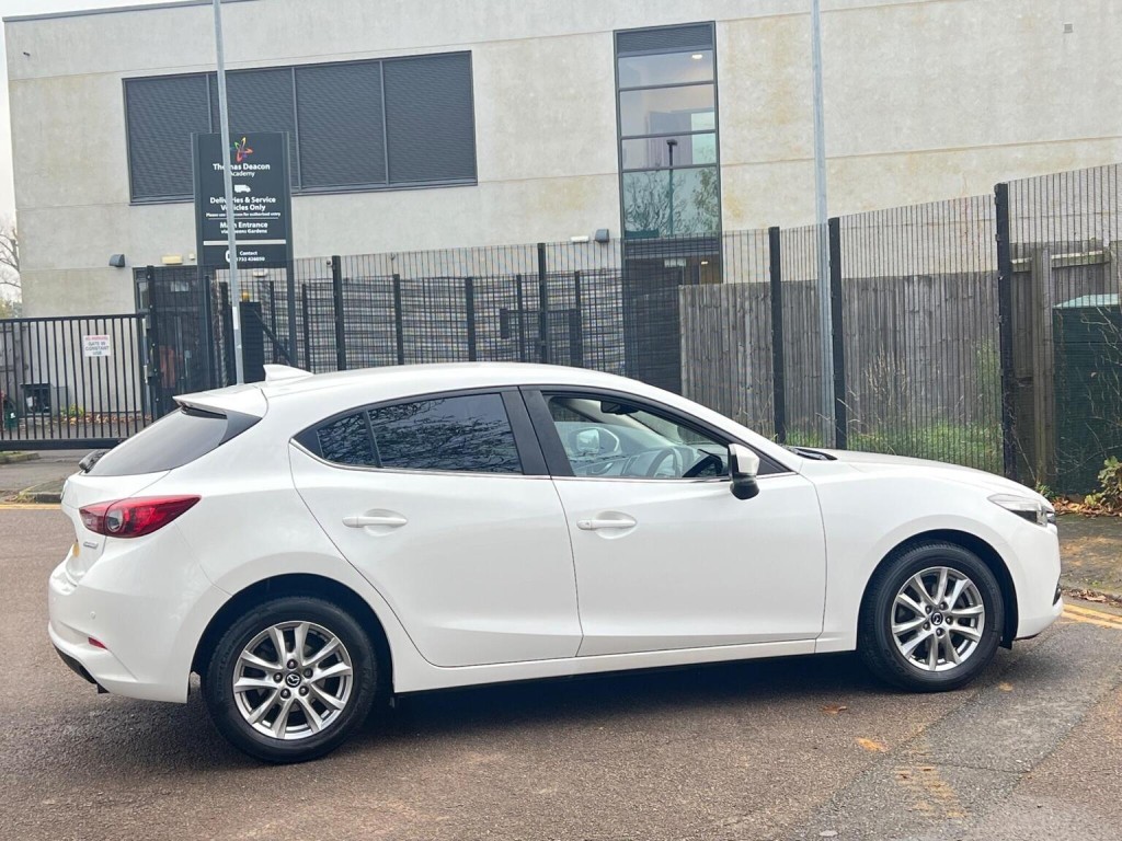 MAZDA MAZDA3