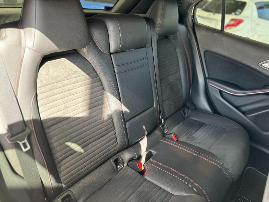 MERCEDES-BENZ GLA CLASS