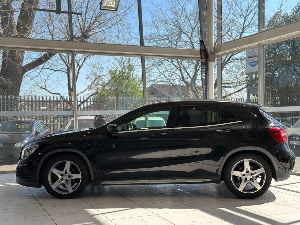 MERCEDES-BENZ GLA CLASS