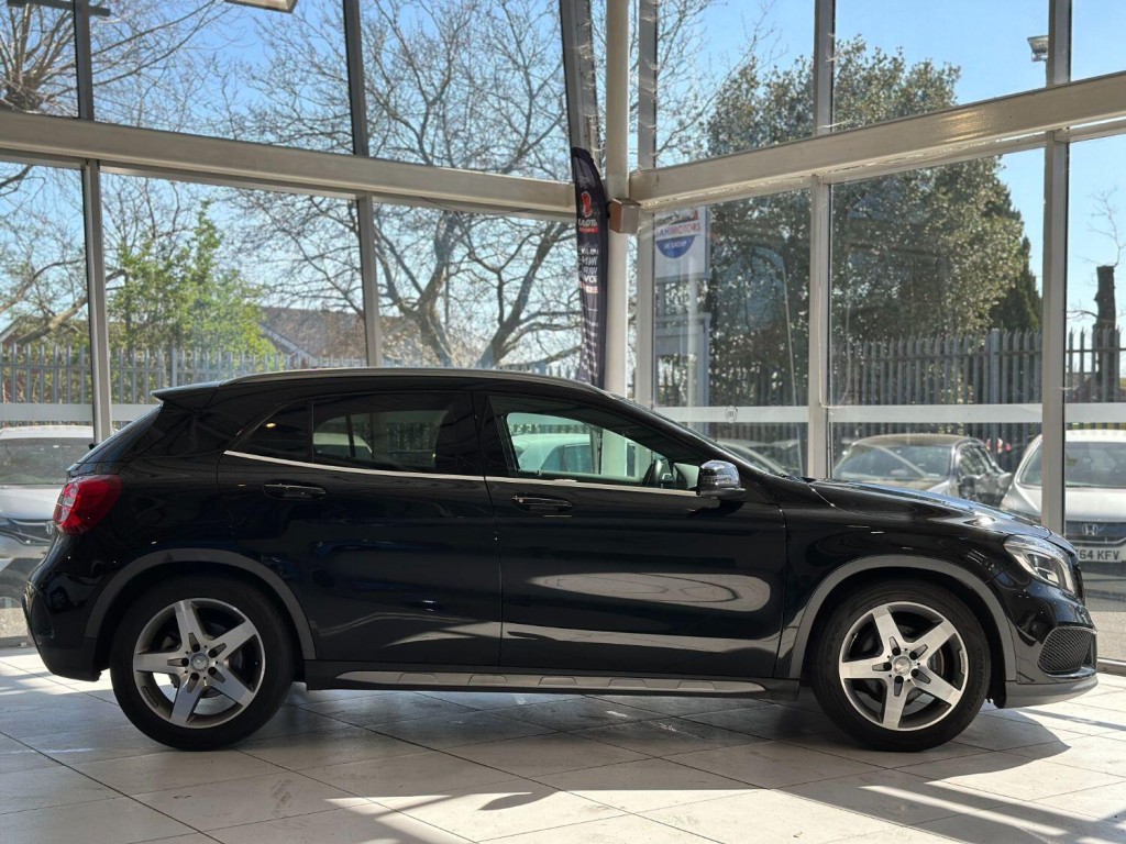 MERCEDES-BENZ GLA CLASS