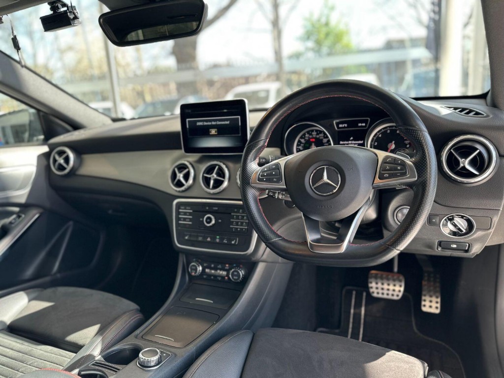 MERCEDES-BENZ GLA CLASS